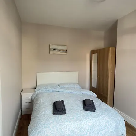 The House - Stylish 3br House, Free Parking, Close To Croke Park, Minutes From Center Apartment *