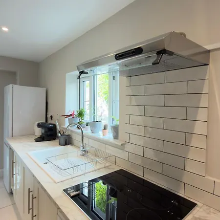 The House - Stylish 3br House, Free Parking, Close To Croke Park, Minutes From Center * Dublin