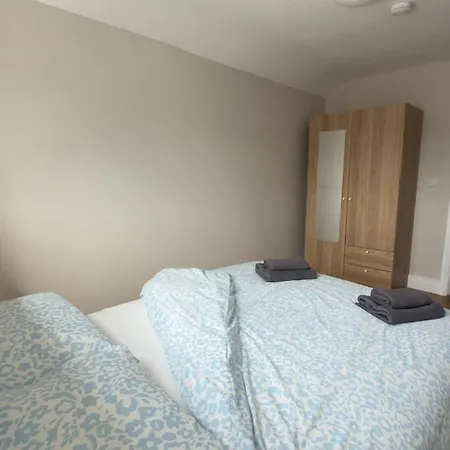 The House - Stylish 3br House, Free Parking, Close To Croke Park, Minutes From Center Apartment Dublin