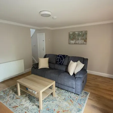 The House - Stylish 3br House, Free Parking, Close To Croke Park, Minutes From Center Apartment Dublin